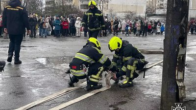 У Києві сталася пожежа у школі: дітей та вчителів евакуювали