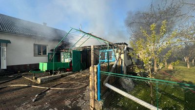 У селі Глибівка на Івано-Франківщині під час пожежі травмувався чоловік