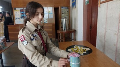 Пластунка Вероніка Калінгер, акція "Діти - дітям" Пластунка Вероніка Калінгер, акція "Діти - дітям"