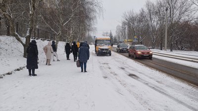 "Місто взагалі не готове": яка ситуація на дорогах Полтави "Місто взагалі не готове": яка ситуація на дорогах Полтави