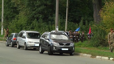 На Житомирщині попрощалися із загиблим на Сході України морським піхотинцем Артуром Голубом На Житомирщині попрощалися із загиблим на Сході України морським піхотинцем Артуром Голубом
