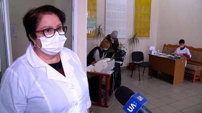У Бердичеві на Житомирщині темпи вакцинації знизилися втричі – провакцинували 80 % населення У Бердичеві на Житомирщині темпи вакцинації знизилися втричі – провакцинували 80 % населення