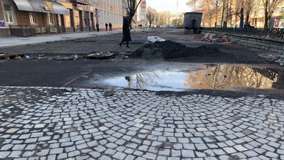 Всі комунікації на площі Петефі в Ужгороді підключать на початку 2022 року, — виконроб Всі комунікації на площі Петефі в Ужгороді підключать на початку 2022 року, — виконроб