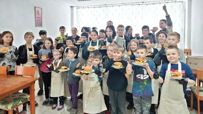 Монологи блокадного Чернігова. Наталія Песоцька евакуювала 30 дітей з реабілітаційного центру Монологи блокадного Чернігова. Наталія Песоцька евакуювала 30 дітей з реабілітаційного центру