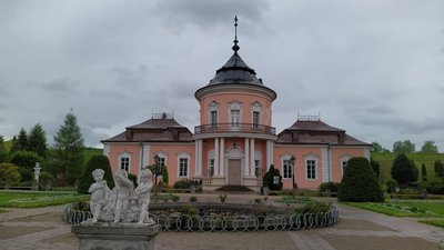Шість архітектурних об'єктів на Львівщині передали на баланс Міністерства культури