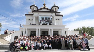 Предстоятель Православної церкви України Епіфаній освятив Свято-Троїцький духовний центр Предстоятель Православної церкви України Епіфаній освятив Свято-Троїцький духовний центр