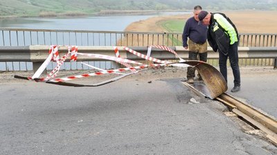 На Миколаївщині невідомі пошкодили конструкцію моста. Рух транспорту на цій ділянці обмежений