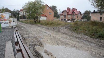 Через негоду на Тернопільщині розмило дорогу Через негоду на Тернопільщині розмило дорогу