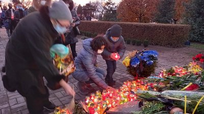 У Запоріжжі вшанували пам'ять невинно замучених жертв Голодоморів