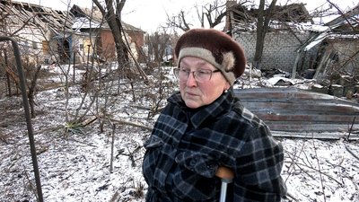 Ні яблуні, ні вишні, ні троянд. Які наслідки удару фугасної бомби по передмістю Краматорська Ні яблуні, ні вишні, ні троянд. Які наслідки удару фугасної бомби по передмістю Краматорська