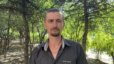 Гроші від переробки йдуть на закупівлю дронів. У Дніпрі волонтери збирають пластикові кришки Гроші від переробки йдуть на закупівлю дронів. У Дніпрі волонтери збирають пластикові кришки