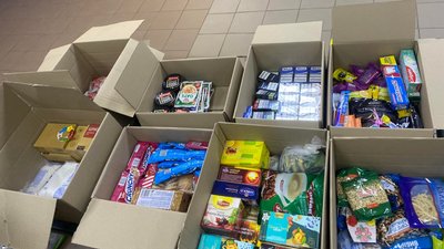 Шиють балаклави та готують коктейлі. Де діють волонтерські пункти у Чечелівському районі Дніпра