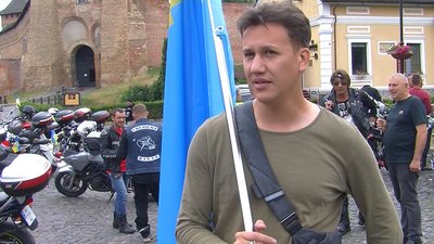 На годину заїхали до Луцька учасники п’ятого "Мотопробігу єдності" На годину заїхали до Луцька учасники п’ятого "Мотопробігу єдності"