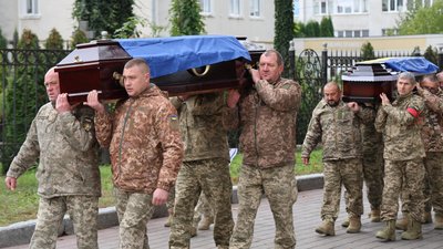 Прощання з Леонідом Бондаруком та Миколою Яцюком, похорон