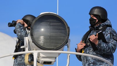 Прикордонники та ВМС провели антидиверсійні навчання в Чорному морі Прикордонники та ВМС провели антидиверсійні навчання в Чорному морі