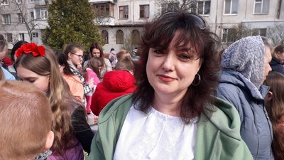 "Нарешті сьогодні вся школа зібралася". У сумській школі провели благодійний ярмарок "Нарешті сьогодні вся школа зібралася". У сумській школі провели благодійний ярмарок