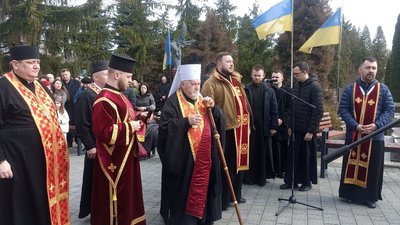 Панахида за загиблими бійцями Панахида за загиблими бійцями