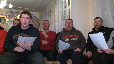 Від слюсарів до музикантів. У селі на Прикарпатті чоловічий хор налічує понад 40 учасників Від слюсарів до музикантів. У селі на Прикарпатті чоловічий хор налічує понад 40 учасників