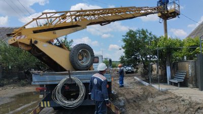 У Снігурівській громаді на Миколаївщині відновлюють електропостачання після відходу води У Снігурівській громаді на Миколаївщині відновлюють електропостачання після відходу води