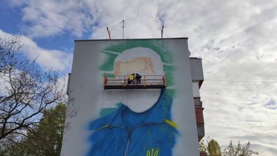 На Запоріжжі створюють мурал на честь тренера з боксу Володимира Манзулі