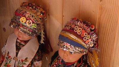 На Івано-Франківщині виготовляють традиційний гуцульський убір — чільце На Івано-Франківщині виготовляють традиційний гуцульський убір — чільце