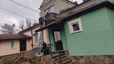 ДСНС, визволили чоловіка з квартири