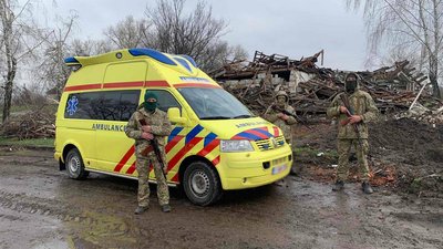 Військові на Сумщині отримали машину швидкої допомоги з Тернопільщини