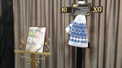Загинув під час виконання бойового завдання на Луганщині. Загинув під час виконання бойового завдання на Луганщині.