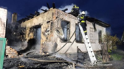У пожежах на Чернігівщині 1 листопада 2025 року загинули дві людини