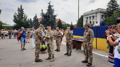 З зони проведення ООС повернулись на Херсонщину бійці 57 мотопіхотної бригади З зони проведення ООС повернулись на Херсонщину бійці 57 мотопіхотної бригади