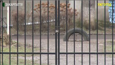 Електронний замок хочуть встановити на вхідні ворота ДНЗ №8 в Ужгороді