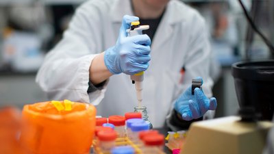 За добу захворювання на COVID-19 підтвердили у 874 мешканців Одещини
