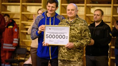 Депутати Франківщини на спортивних змаганнях зібрали пів мільйона гривень для ЗСУ