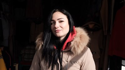 У Чернівцях частина підприємців Калинівського ринку працює попри "червону" зону У Чернівцях частина підприємців Калинівського ринку працює попри "червону" зону