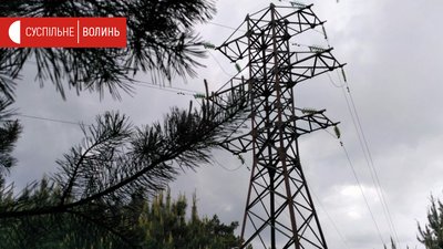 "Хотів гарне фото". Односельці розповіли про хлопця, який загинув від удару струмом на Волині