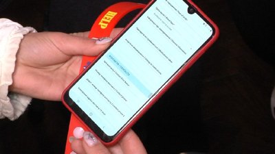 В Одесі людям із вадами слуху видали ID-браслети для виклику екстреної допомоги
