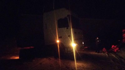 На Житомирщині під колесами своєї вантажівки загинув водій
