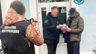 Привласнили майже мільйон гривень на ремонті казарми: у Житомирі оголосили про підозру двом посадовцям та підприємцю Привласнили майже мільйон гривень на ремонті казарми: у Житомирі оголосили про підозру двом посадовцям та підприємцю