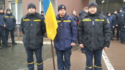 Загинули на Херсонщині: у Житомирі попрощалися з рятувальниками Сергієм Курінним, Дмитром Краснощоковим і Олексієм Сичем Загинули на Херсонщині: у Житомирі попрощалися з рятувальниками Сергієм Курінним, Дмитром Краснощоковим і Олексієм Сичем