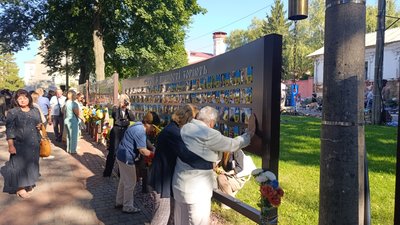 В Умані вшанували полеглих захисників і захисниць України