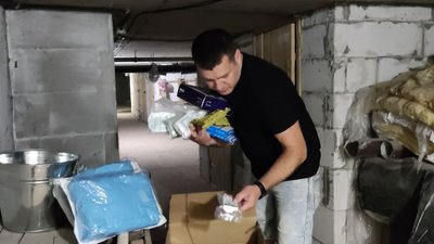 В Тернополі мешканці будинку самі облаштовують укриття
