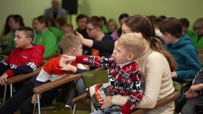 У Сумах влаштували свято для дітей з інвалідністю У Сумах влаштували свято для дітей з інвалідністю