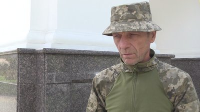 У Луцьку попрощалися із загиблим бійцем Ігорем Козачуком У Луцьку попрощалися із загиблим бійцем Ігорем Козачуком