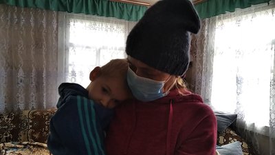 На Житомирщині в рамках благодійного проєкту п'ять сімей з дітьми з інвалідністю забезпечили дровами На Житомирщині в рамках благодійного проєкту п'ять сімей з дітьми з інвалідністю забезпечили дровами