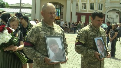 У Луцьку попрощалися з бійцями Юрієм Масевичем і Тарасом Томашевичем