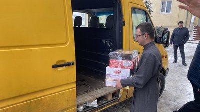 Тернопільські семінаристи зібрали допомогу військовослужбовцям