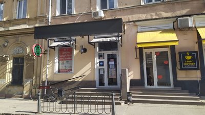 Закриті банки й відкриті магазини. Яка обстановка в Одесі