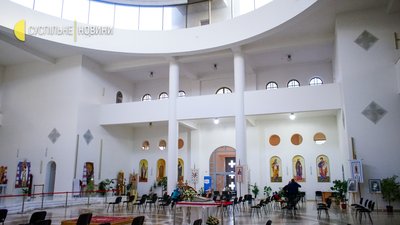 "Хай Бог береже". Як у Києві працює центр вакцинації від COVID-19 у соборі УГКЦ "Хай Бог береже". Як у Києві працює центр вакцинації від COVID-19 у соборі УГКЦ