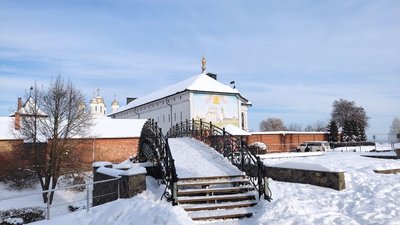 Обшук у Зимненському монастирі УПЦ та перевірка у сільраді на Волині: що відомо Обшук у Зимненському монастирі УПЦ та перевірка у сільраді на Волині: що відомо