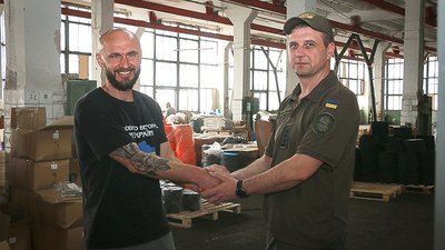 Харківський бізнесмен передав гвардійцям троси власного виробництва